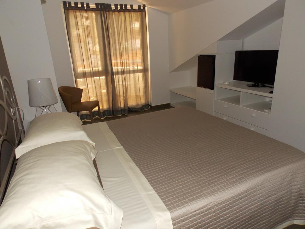 Affittacamere Corte Dei Merli Suite&room 3*